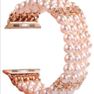 Gorgeous pearl Apple Watch strap.